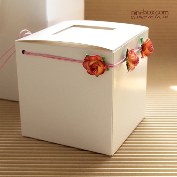 vivi { mug box } vivi { mug box }