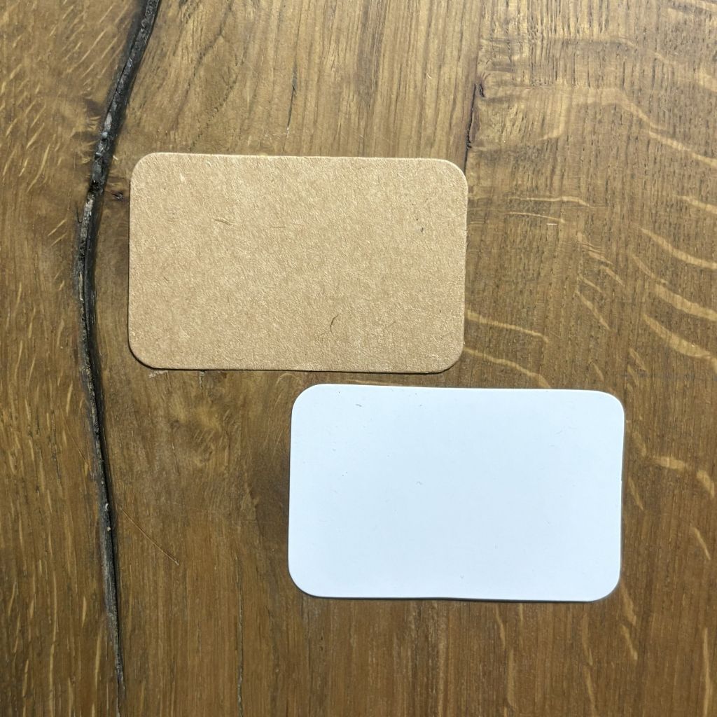 การ์ดนามบัตรเล็ก | 4.4 × 7 cm | 1,000 ชิ้น | กระดาษ 250 แกรม