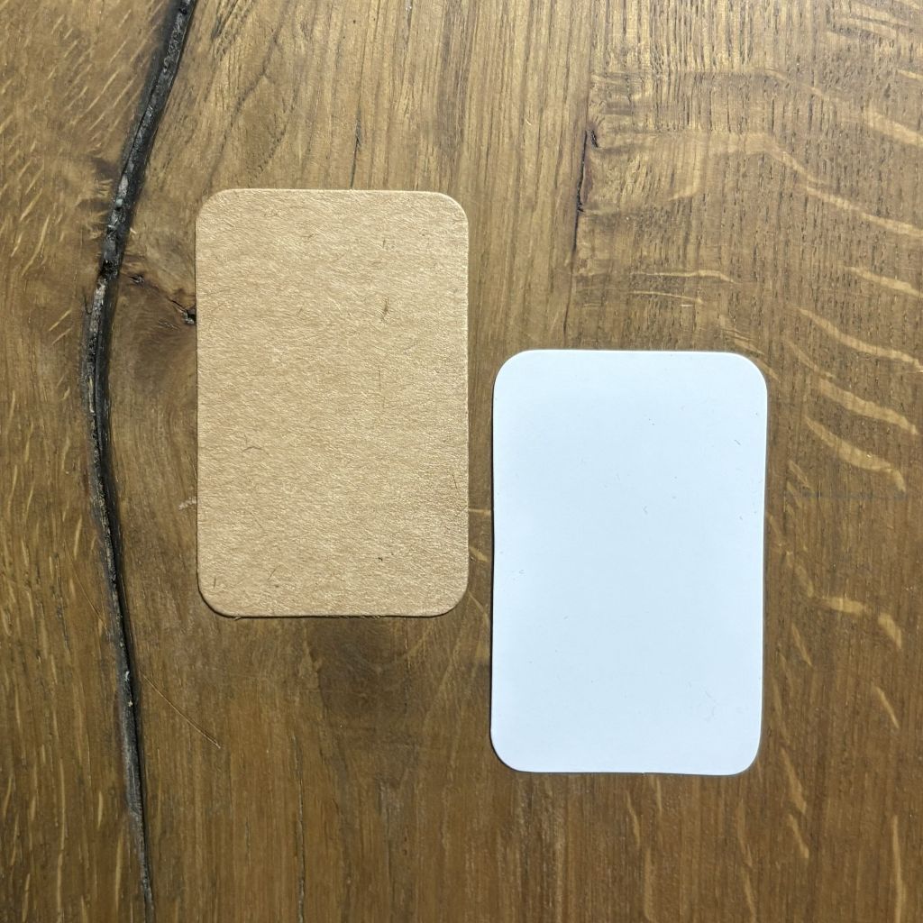 การ์ดนามบัตรเล็ก | 4.4 × 7 cm | 1,000 ชิ้น | กระดาษ 250 แกรม